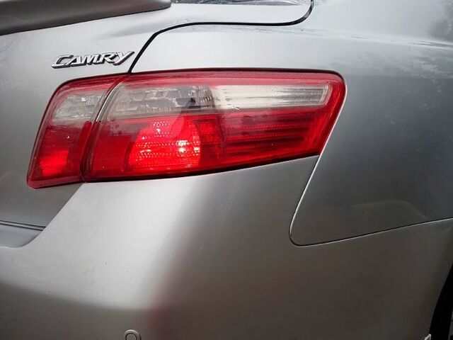 Сірий Тойота Камрі, об'ємом двигуна 2.4 л та пробігом 375 тис. км за 6500 $, фото 7 на Automoto.ua