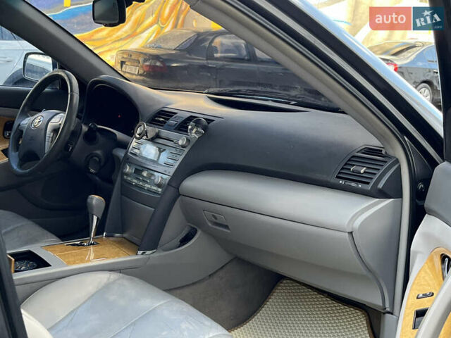 Тойота Камри 2007 в Киеве на Automoto.ua Серый Тойота Камри, объемом двигателя 3.5 л и пробегом 325 тыс. км за 6999 $, фото 6 на Automoto.ua