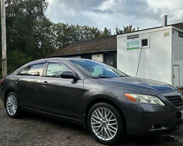 Сірий Тойота Камрі, об'ємом двигуна 2.36 л та пробігом 274 тис. км за 7689 $, фото 19 на Automoto.ua