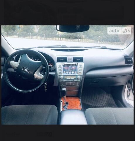 Серый Тойота Камри, объемом двигателя 2.4 л и пробегом 221 тыс. км за 8499 $, фото 4 на Automoto.ua