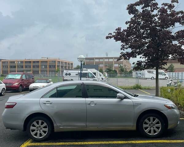 Серый Тойота Камри, объемом двигателя 2.4 л и пробегом 192 тыс. км за 8000 $, фото 5 на Automoto.ua