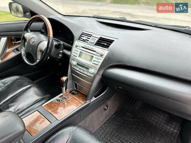 Сірий Тойота Камрі, об'ємом двигуна 3.5 л та пробігом 299 тис. км за 6900 $, фото 33 на Automoto.ua