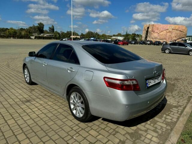 Серый Тойота Камри, объемом двигателя 2.4 л и пробегом 294 тыс. км за 8500 $, фото 5 на Automoto.ua