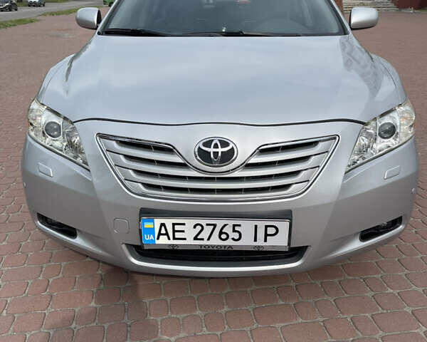 Сірий Тойота Камрі, об'ємом двигуна 3.5 л та пробігом 332 тис. км за 8700 $, фото 6 на Automoto.ua