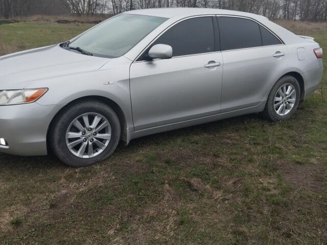 Серый Тойота Камри, объемом двигателя 3.5 л и пробегом 200 тыс. км за 8800 $, фото 2 на Automoto.ua