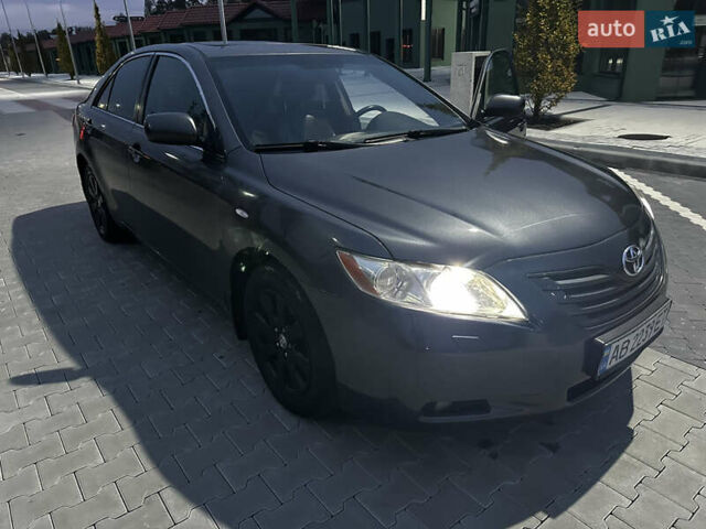 Сірий Тойота Камрі, об'ємом двигуна 2.4 л та пробігом 270 тис. км за 8200 $, фото 12 на Automoto.ua