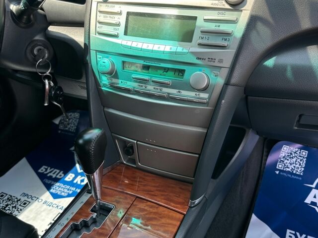 Сірий Тойота Камрі, об'ємом двигуна 2.4 л та пробігом 273 тис. км за 8500 $, фото 11 на Automoto.ua