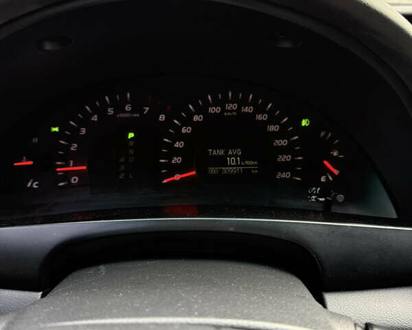 Серый Тойота Камри, объемом двигателя 2.4 л и пробегом 311 тыс. км за 7700 $, фото 18 на Automoto.ua