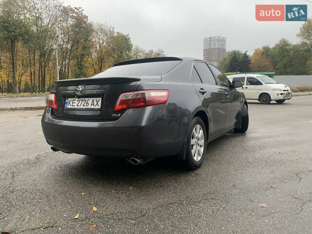 Серый Тойота Камри, объемом двигателя 3.5 л и пробегом 290 тыс. км за 9000 $, фото 7 на Automoto.ua