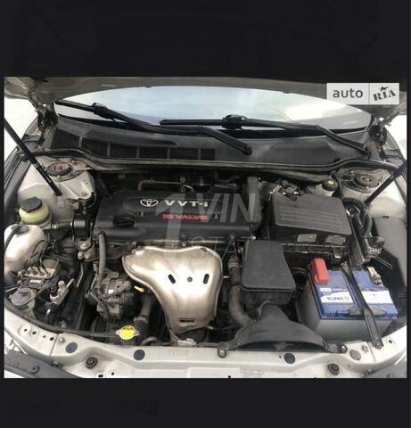 Серый Тойота Камри, объемом двигателя 2.4 л и пробегом 221 тыс. км за 8499 $, фото 6 на Automoto.ua
