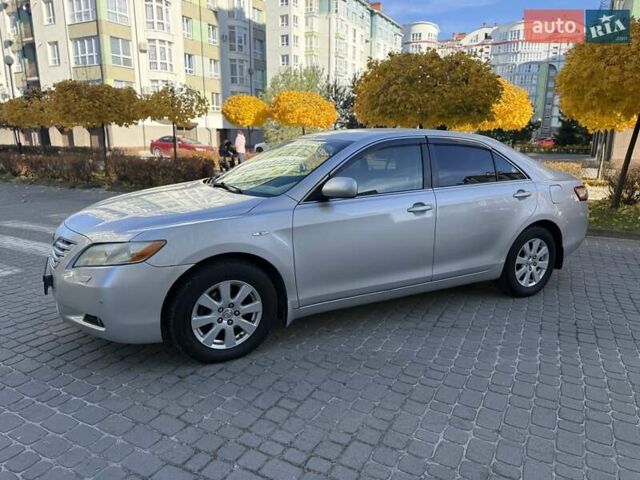 Серый Тойота Камри, объемом двигателя 3.46 л и пробегом 320 тыс. км за 7200 $, фото 6 на Automoto.ua