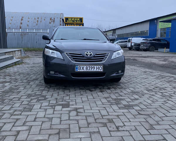 Серый Тойота Камри, объемом двигателя 2.4 л и пробегом 240 тыс. км за 7600 $, фото 15 на Automoto.ua