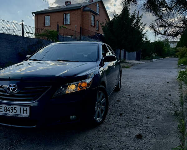 Сірий Тойота Камрі, об'ємом двигуна 2.4 л та пробігом 422 тис. км за 8000 $, фото 4 на Automoto.ua