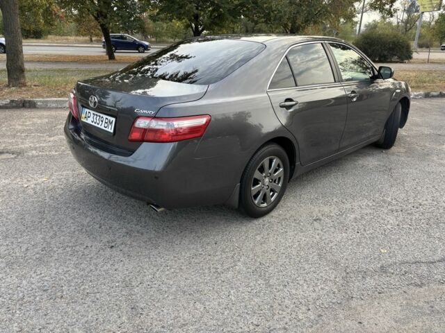 Сірий Тойота Камрі, об'ємом двигуна 2.4 л та пробігом 270 тис. км за 8000 $, фото 3 на Automoto.ua