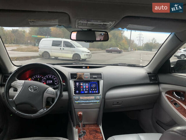 Серый Тойота Камри, объемом двигателя 3.5 л и пробегом 290 тыс. км за 9000 $, фото 21 на Automoto.ua