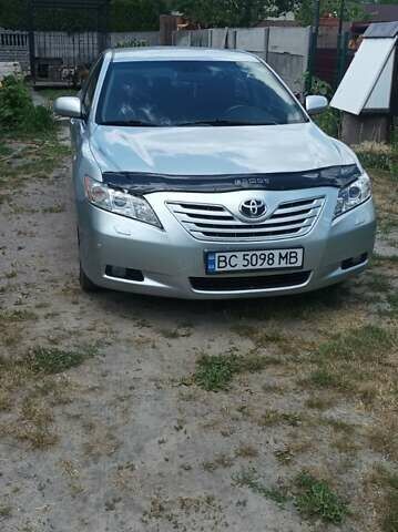 Серый Тойота Камри, объемом двигателя 2.4 л и пробегом 286 тыс. км за 9500 $, фото 11 на Automoto.ua