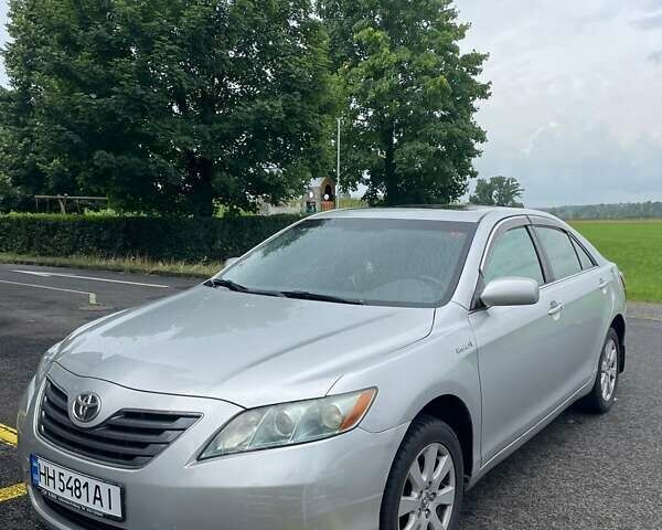 Серый Тойота Камри, объемом двигателя 2.4 л и пробегом 192 тыс. км за 8000 $, фото 7 на Automoto.ua