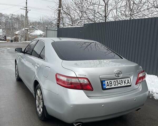 Сірий Тойота Камрі, об'ємом двигуна 3.5 л та пробігом 320 тис. км за 8400 $, фото 4 на Automoto.ua