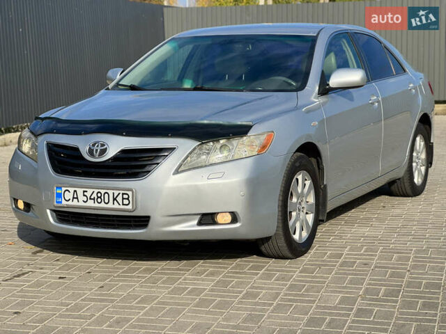 Серый Тойота Камри, объемом двигателя 2.36 л и пробегом 221 тыс. км за 7999 $, фото 17 на Automoto.ua
