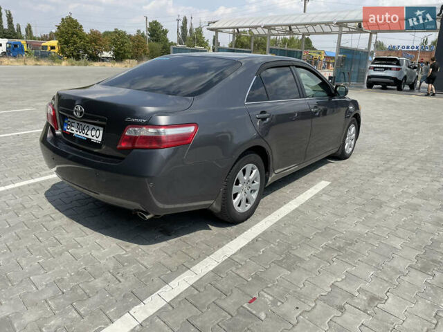 Сірий Тойота Камрі, об'ємом двигуна 2.36 л та пробігом 240 тис. км за 7700 $, фото 1 на Automoto.ua