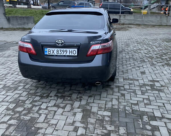 Серый Тойота Камри, объемом двигателя 2.4 л и пробегом 240 тыс. км за 7600 $, фото 12 на Automoto.ua