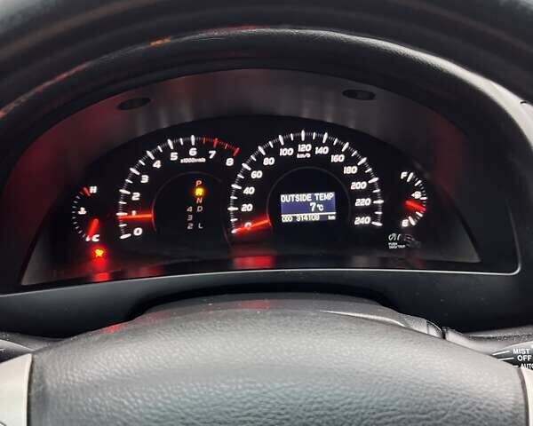 Серый Тойота Камри, объемом двигателя 2.36 л и пробегом 314 тыс. км за 7000 $, фото 2 на Automoto.ua