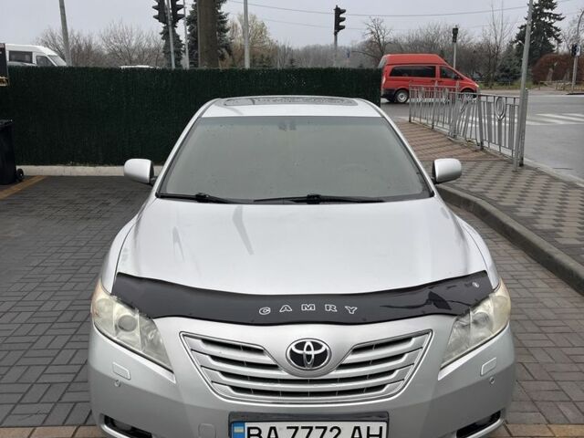 Серый Тойота Камри, объемом двигателя 2.4 л и пробегом 314 тыс. км за 6800 $, фото 3 на Automoto.ua