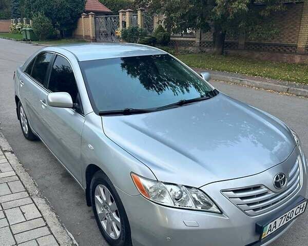 Сірий Тойота Камрі, об'ємом двигуна 2.4 л та пробігом 165 тис. км за 9999 $, фото 21 на Automoto.ua