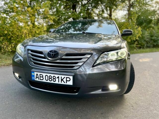 Серый Тойота Камри, объемом двигателя 3.5 л и пробегом 340 тыс. км за 7900 $, фото 18 на Automoto.ua