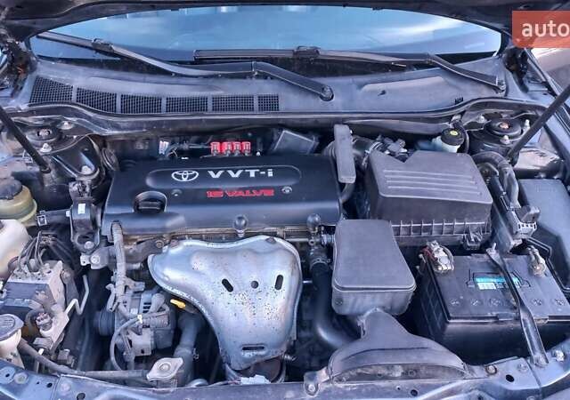 Серый Тойота Камри, объемом двигателя 2.36 л и пробегом 305 тыс. км за 7800 $, фото 35 на Automoto.ua