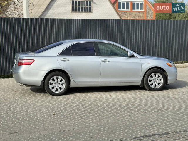 Серый Тойота Камри, объемом двигателя 2.36 л и пробегом 221 тыс. км за 7999 $, фото 22 на Automoto.ua