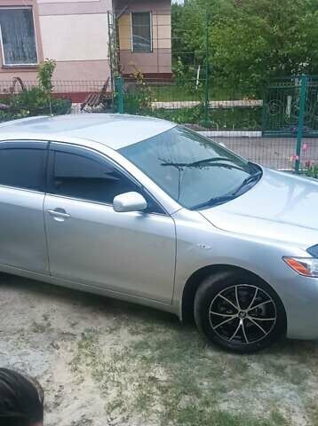 Серый Тойота Камри, объемом двигателя 2.4 л и пробегом 286 тыс. км за 9500 $, фото 23 на Automoto.ua