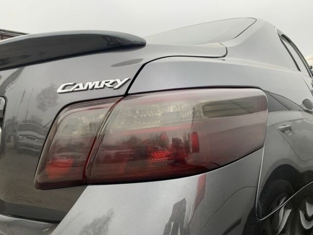Серый Тойота Камри, объемом двигателя 2.4 л и пробегом 155 тыс. км за 10800 $, фото 3 на Automoto.ua