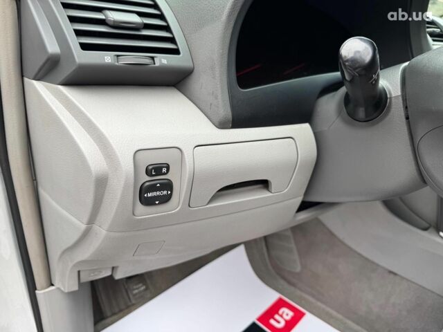 Серый Тойота Камри, объемом двигателя 2.4 л и пробегом 225 тыс. км за 7490 $, фото 18 на Automoto.ua
