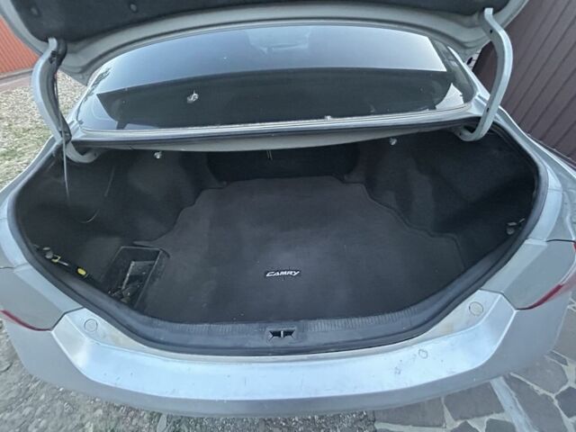 Серый Тойота Камри, объемом двигателя 0 л и пробегом 178 тыс. км за 7900 $, фото 5 на Automoto.ua