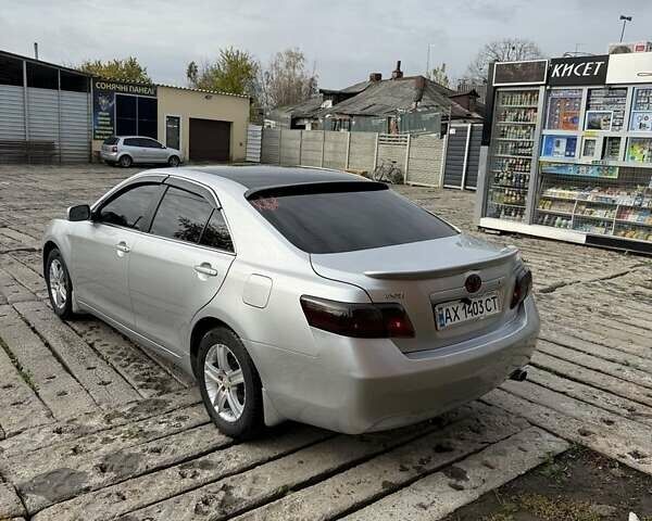 Тойота Камри 2007 в Люботине на Automoto.ua Серый Тойота Камри, объемом двигателя 2.4 л и пробегом 194 тыс. км за 10000 $, фото 4 на Automoto.ua