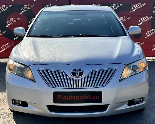 Серый Тойота Камри, объемом двигателя 2.36 л и пробегом 192 тыс. км за 7850 $, фото 1 на Automoto.ua