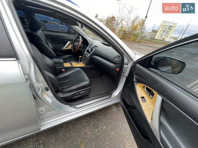 Тойота Камри 2007 в Николаеве на Automoto.ua Серый Тойота Камри, объемом двигателя 3.5 л и пробегом 286 тыс. км за 7650 $, фото 17 на Automoto.ua