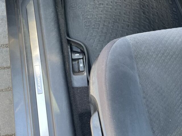 Сірий Тойота Камрі, об'ємом двигуна 2.4 л та пробігом 270 тис. км за 8000 $, фото 10 на Automoto.ua