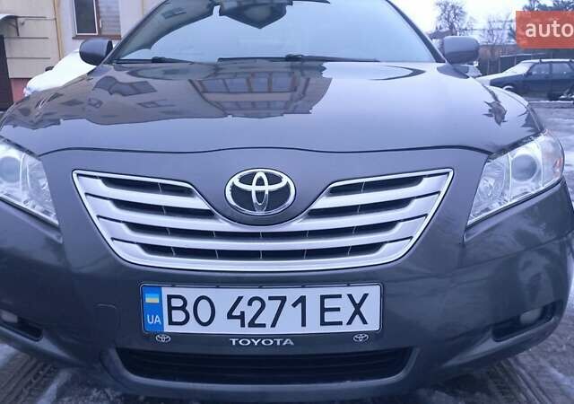 Серый Тойота Камри, объемом двигателя 2.36 л и пробегом 305 тыс. км за 7800 $, фото 11 на Automoto.ua