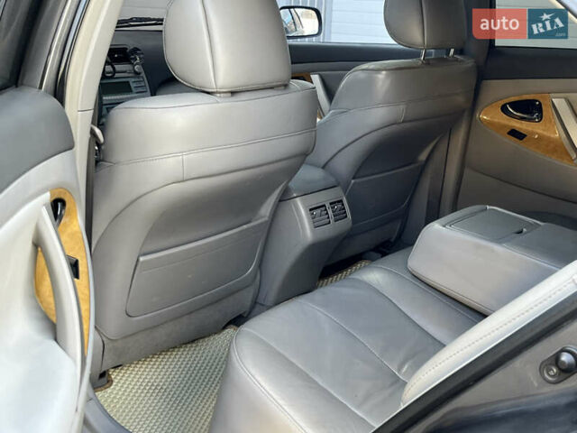 Тойота Камри 2007 в Киеве на Automoto.ua Серый Тойота Камри, объемом двигателя 3.5 л и пробегом 325 тыс. км за 6999 $, фото 9 на Automoto.ua