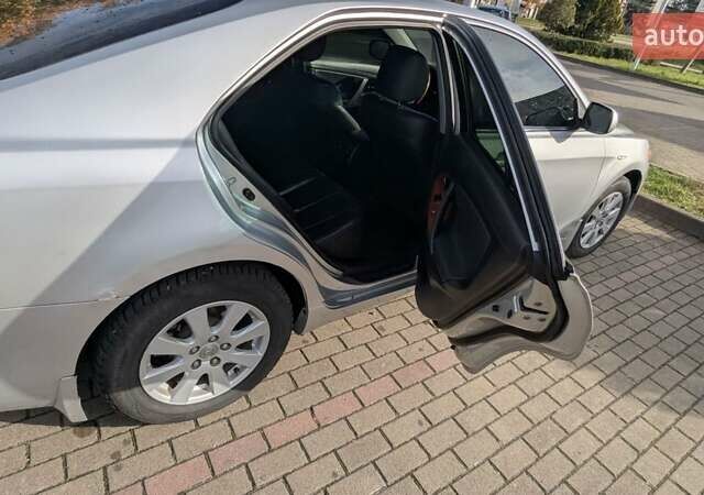 Серый Тойота Камри, объемом двигателя 3.5 л и пробегом 243 тыс. км за 8700 $, фото 11 на Automoto.ua