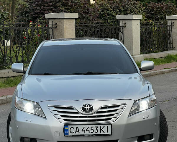 Серый Тойота Камри, объемом двигателя 3.5 л и пробегом 290 тыс. км за 8500 $, фото 20 на Automoto.ua