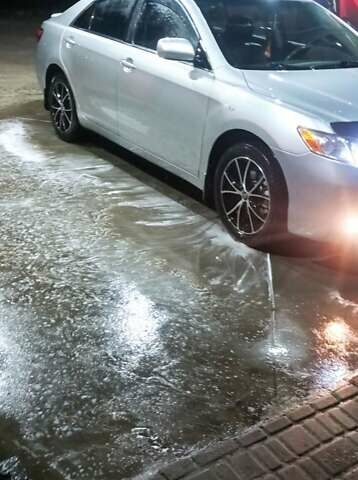 Серый Тойота Камри, объемом двигателя 2.4 л и пробегом 286 тыс. км за 9500 $, фото 19 на Automoto.ua