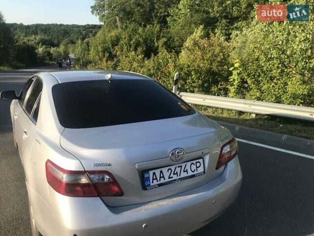 Сірий Тойота Камрі, об'ємом двигуна 2.4 л та пробігом 321 тис. км за 5600 $, фото 11 на Automoto.ua