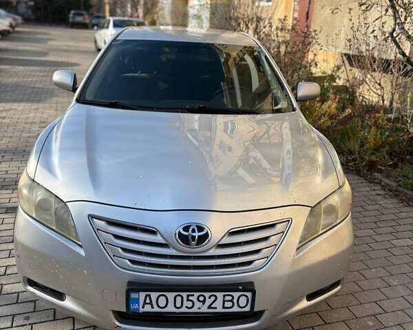 Сірий Тойота Камрі, об'ємом двигуна 2.36 л та пробігом 319 тис. км за 7900 $, фото 14 на Automoto.ua