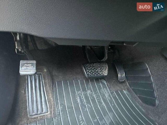 Сірий Тойота Камрі, об'ємом двигуна 2.4 л та пробігом 165 тис. км за 9999 $, фото 11 на Automoto.ua