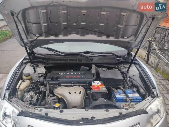 Серый Тойота Камри, объемом двигателя 2.36 л и пробегом 58 тыс. км за 5500 $, фото 7 на Automoto.ua