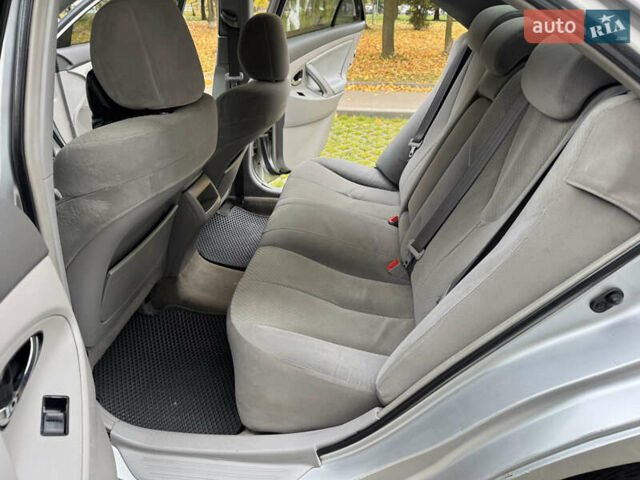 Серый Тойота Камри, объемом двигателя 2.36 л и пробегом 298 тыс. км за 6500 $, фото 16 на Automoto.ua