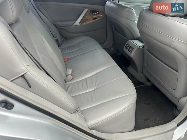 Тойота Камри 2007 в Киеве на Automoto.ua Серый Тойота Камри, объемом двигателя 2.4 л и пробегом 210 тыс. км за 7999 $, фото 15 на Automoto.ua